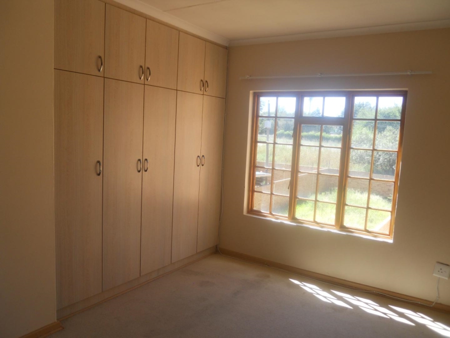 To Let 3 Bedroom Property for Rent in Langenhovenpark Free State